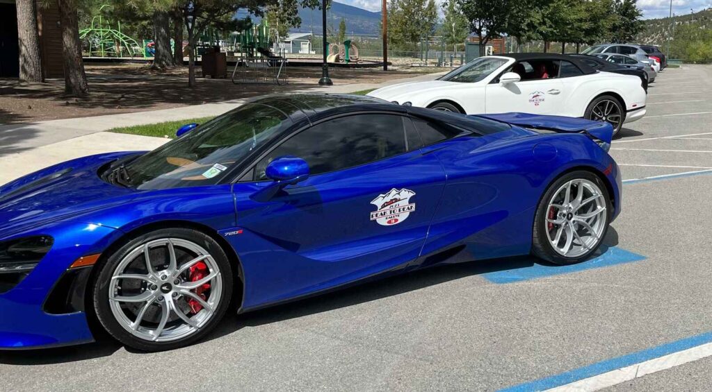 Peak to Peak Rallye - Blue sports car